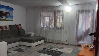 Ocazie! Barnova str Principala Vila P+1+M 225mp Teren 600mp amenajat - foto 7