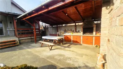 VIDEO | Aproape de oras: Casa cu 3 dormitoare, curte frumoasa si terasa cu gratar - foto 20