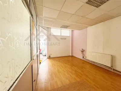 Spatiu comercial, zona RFN - foto 4