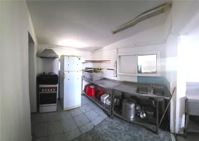 Spațiu Comercial Amenajat pentru Restaurant | Fast Food la 25 m de Vama Petea - foto 11