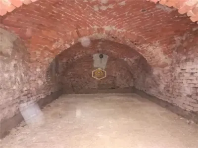 Casa compusă din  2 apartamente cu acces separat | zona semicentral? | B-dul Unirii | - foto 20
