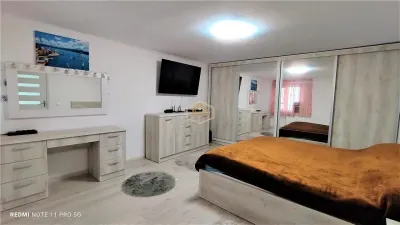 Casa cu 8 camere + anexe gospodaresti | Ciuperceni | Teren 4.760 mp - foto 3
