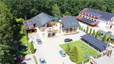 AFACERE LA CHEIE | Pensiune cu 14 camere + Restaurant | ROI 6 YEARS - foto 3