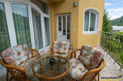Resedinta cu atmosfera familiara,peisaj imersiv,amplasare premium,Zarnesti,Brasov - foto 2