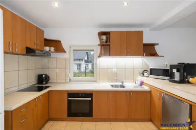 Resedinta cu atmosfera familiara,peisaj imersiv,amplasare premium,Zarnesti,Brasov - foto 3