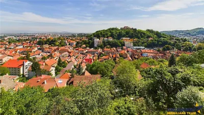 Resedinta impresionanta, vedere panoramica, Centru Istoric --  Drumul Poienii, Brasov - foto 2