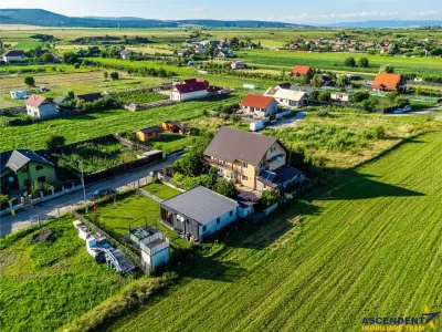 Casa mobilata, accesorizata, luminoasa, vedere munte, zona verde - foto 8