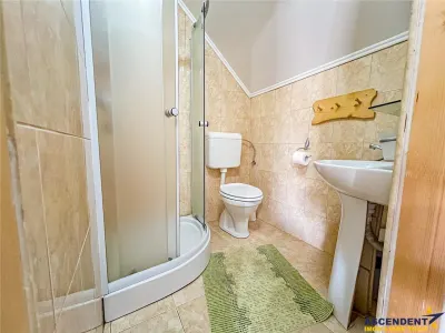 FILM! Edificiu:hotelier/ rezidential/ activitatii ospitalitate, Central, Covasna - foto 14