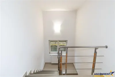 Vila distincta, panorama urbana, amplasare de top, Zarnesti, Brasov - foto 16