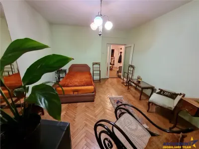 Decomandat pe 2 camere+ birou, etaj 1, Bulevardul Grivitei, Brasov - foto 2