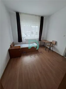 Imobil de închiriat – 18 camere | Ideal pentru muncitori, pensiune sau activități comerciale - foto 2