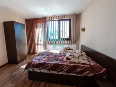 Vila 6 camere, Timisul de Sus. - foto 11