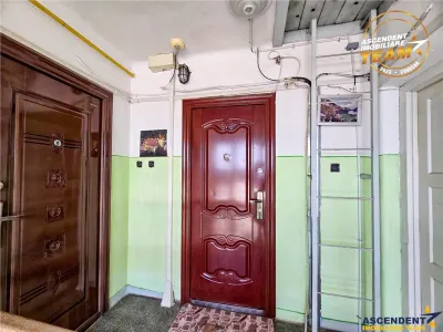 Decomandat apartament cu 2 camere, Lenin, Sfantu Gheorghe - foto 3