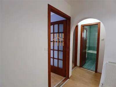 Apartament de inchiriat in Sibiu-3 camere ,parter, spatiu verde la bloc-Vasile Aron - foto 8