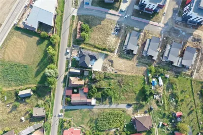 Proprietate cu teren mare 1079 mp, utilitati, ideal investitie – Livezeni - foto 6