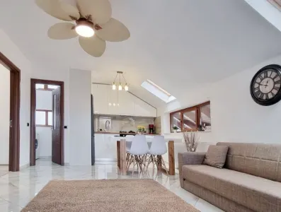 Casa individuala, cu 2 apartamente mobilate si utilate modern, Brasov - foto 3