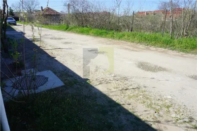 Parcele de teren cu utilitati - 400 mp - foto 5