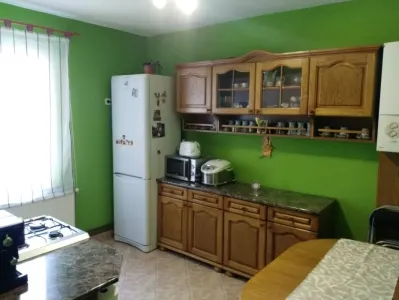 Apartament cu 2 camere, zona Tudor. - foto 2