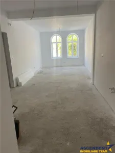 Central, Targu Mures, Spatiu, oportunitate personalizare: birou/ locuinta - foto 2
