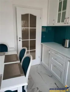 Regim vila, decomandat si elegant - foto 2