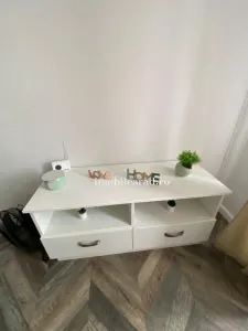 Apartament 60 Euro pe zi, amenajat in stil unic langa Primaria Arad - foto 3