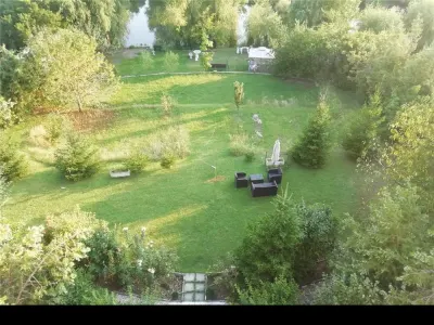 Vila Stil Victorian 1200mp -Curte , Parcare privata si LAC - foto 3