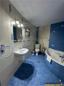 Pensiune, 12 camere, configurata pe P+2E+M, - foto 7