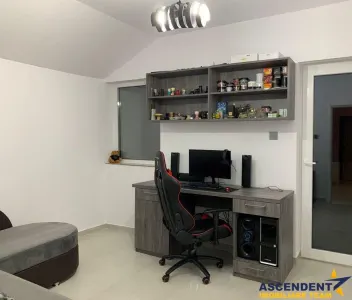 Casa cu 4 camere, Livezeni - foto 5
