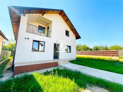 Vila  de vanzare  Lunca Cetatuii, - Iasi