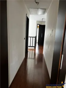 Casa ce imbina eleganta cu functionalitatea, confort pe infrastructura locala - foto 15