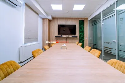 Ultracentral Oradea - Cladire de birouri P+E+M cu dotari moderne si parcare proprie - foto 3