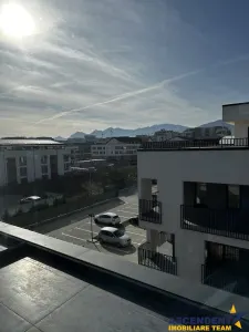 Regim vila, nou, decomandat, incalzire pardoseala, finisaje LUX, Tractorul ,Brasov - Brasov
