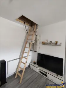 Apartament in casa, curte proprie, mobilat, intrare Sanpetru, - foto 12