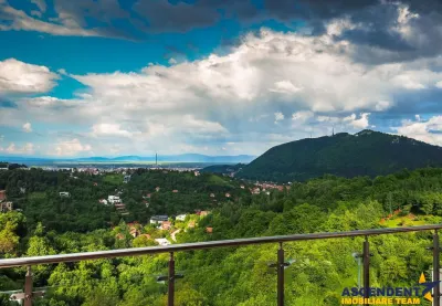 Teren intravilan, deschidere la drum asfaltat, vedere panoramica,  Drumul Poienii, Belvedere - Brasov
