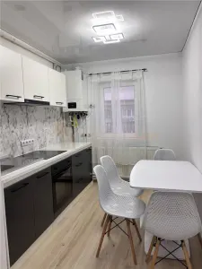 Chirie apartament 3 camere partial mobilat - Baia Mare