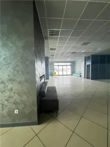 Inchiriere Showroom / Cladire Multifunctionala - foto 11