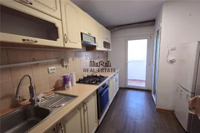 Apartament 3 camere de vanzare in Gura Barza, Criscior - Criscior