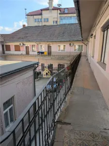 De vanzare apartament 3 camere Palatul Fuchsl - foto 8
