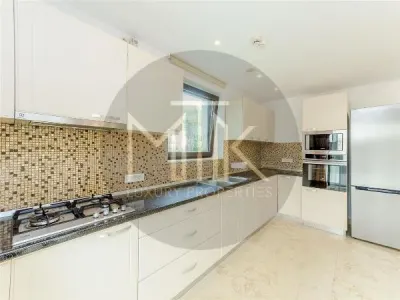 Vila 6 camere I Oxford Gardens I 3Locuri de parcare - Bucuresti