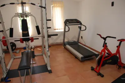 Apartament 3 camere, curte privata cu piscina in Dumbravita - foto 17