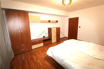 Apartament 3 camere, curte privata cu piscina in Dumbravita - foto 8
