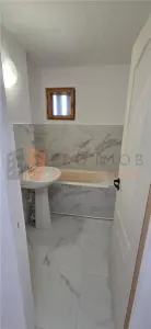 Apartament 2 camere cf 2 semidecomandat zona Crang - foto 8