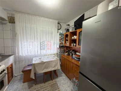EXCLUSIVITATE Apartament 2 camere  CU GARAJ cf 1 semidecomandat  Berca - foto 5