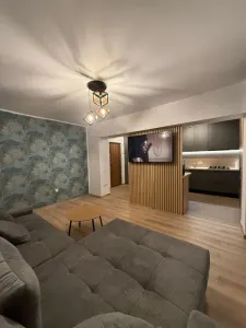 Apartament 2 camere complet renovat zonaTractorul - Brasov