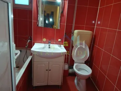 Apartament 2 camere decomandat etajul 2 zona Noua - foto 5