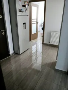 Apartament cu 3 camere Tractorul - foto 6