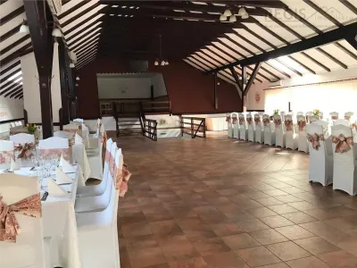 Super Vila ,  perfecta  pentru o Pensiune/ Hotel cu Restaurant - foto 19