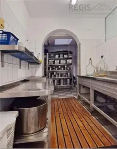 Super Vila ,  perfecta  pentru o Pensiune/ Hotel cu Restaurant - foto 21