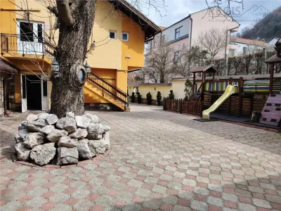 Super Vila ,  perfecta  pentru o Pensiune/ Hotel cu Restaurant - foto 6