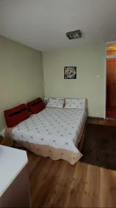 Apartament 3 camere, etajul 1, zona Astra- Ciucas - foto 4